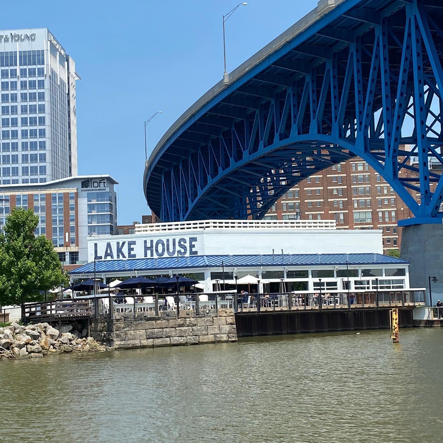 Lindey's Lake House Flats 1146 Old River Rd, Cleveland
