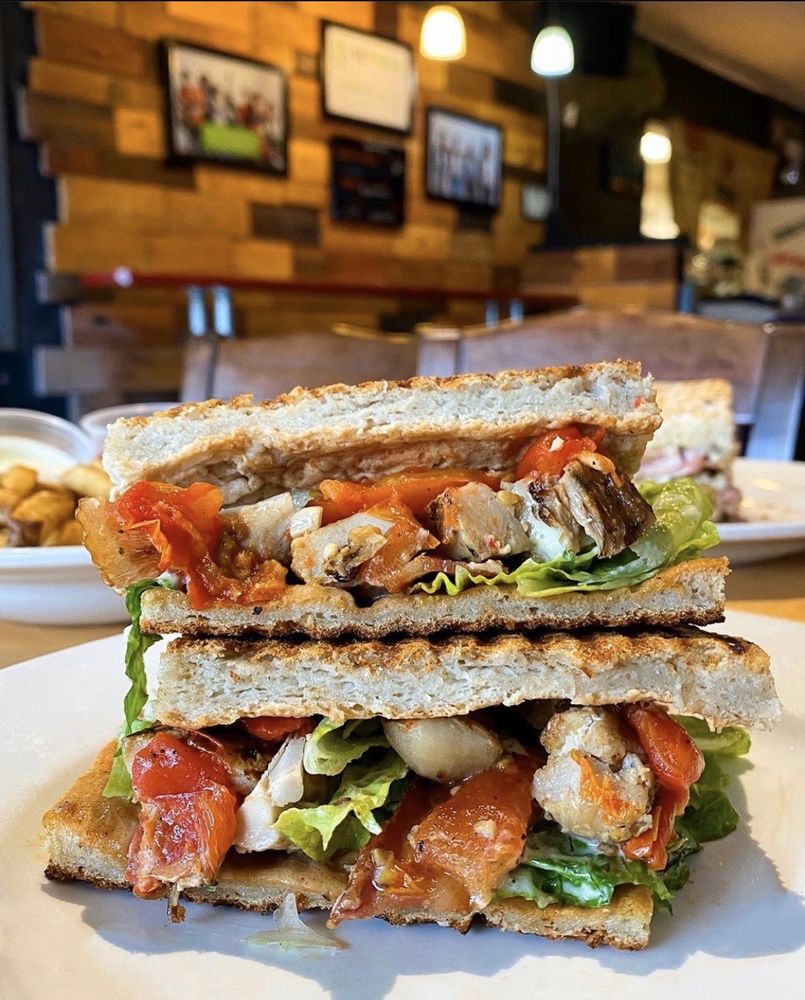 Café Avalaun 4640 Richmond Rd #200, Cleveland