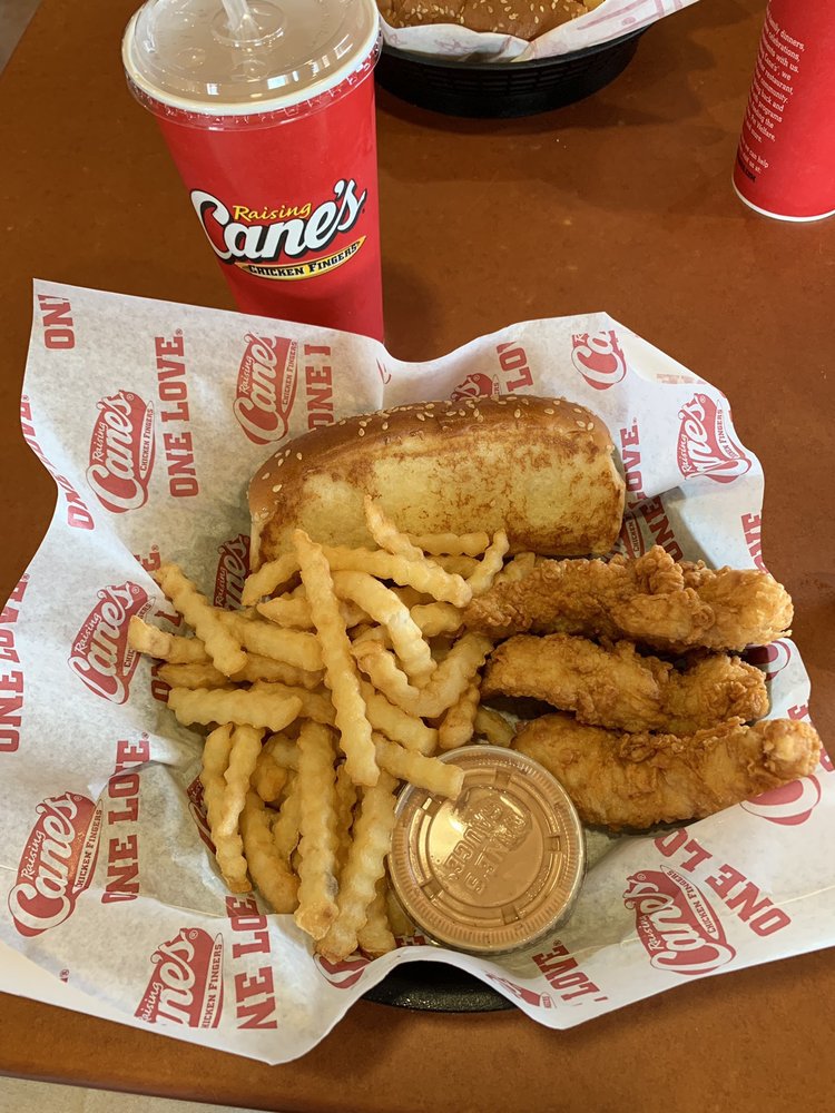 Raising Cane's Chicken Fingers 2823 Olentangy River Rd, Columbus