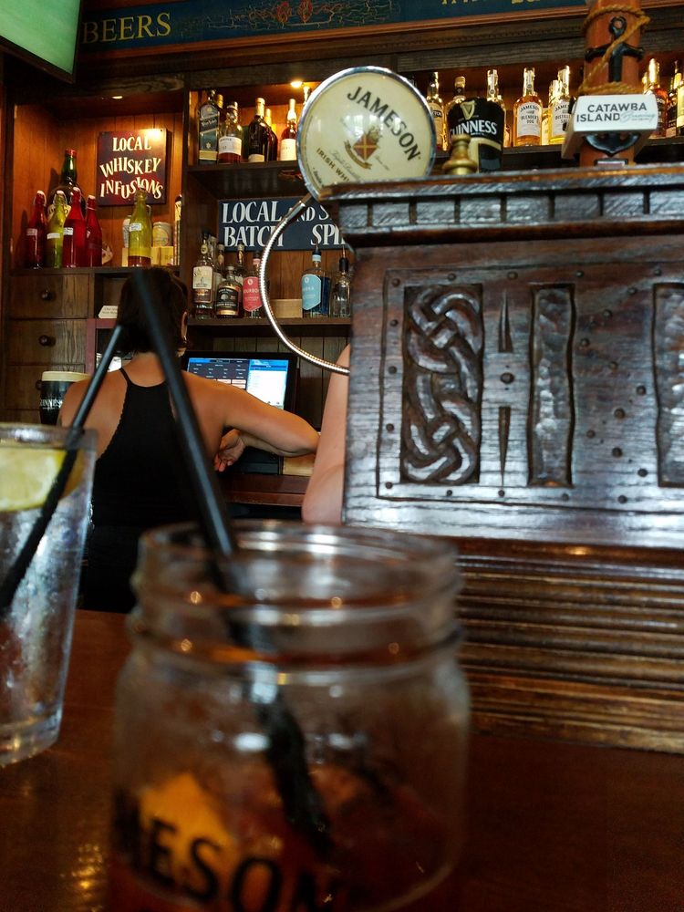 Fadó Irish Pub 4022 Townsfair Way, Columbus