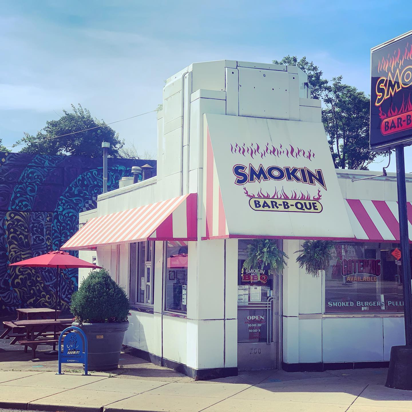 Smokin Bar-B-Que 200 E 5th St, Dayton