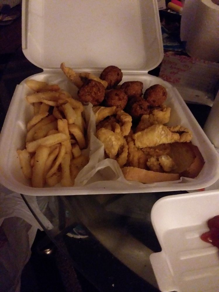Moraine Fish & Chicken 4960 N Springboro Pike, Dayton