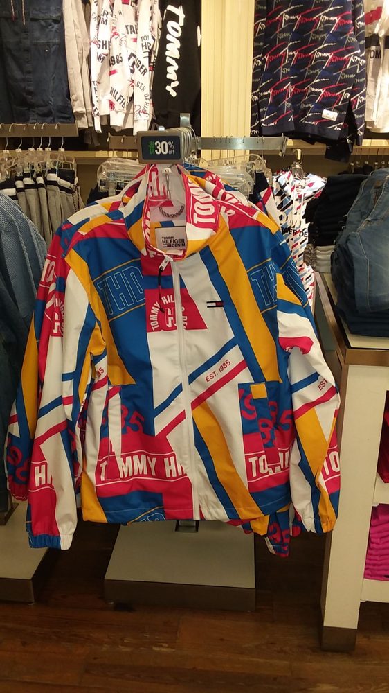 Tommy Hilfiger 8800 Factory Shops Blvd, Jeffersonville