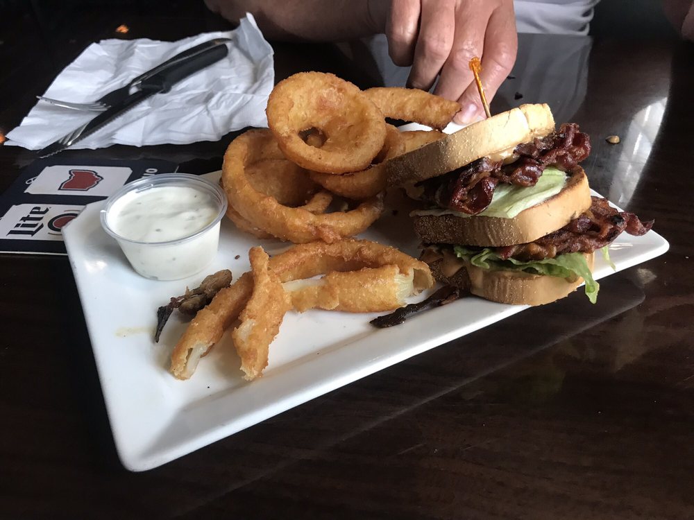 East End Bistro & Pub 11922 Madison Ave, Lakewood