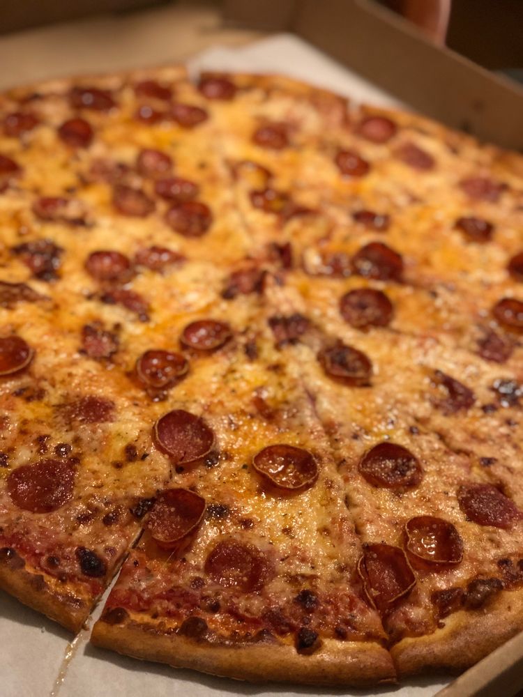 Toni’s Pizza 13619 Detroit Ave, Lakewood
