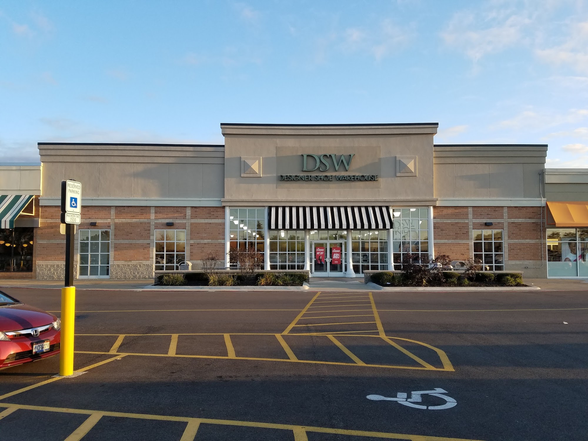 DSW Designer Shoe Warehouse