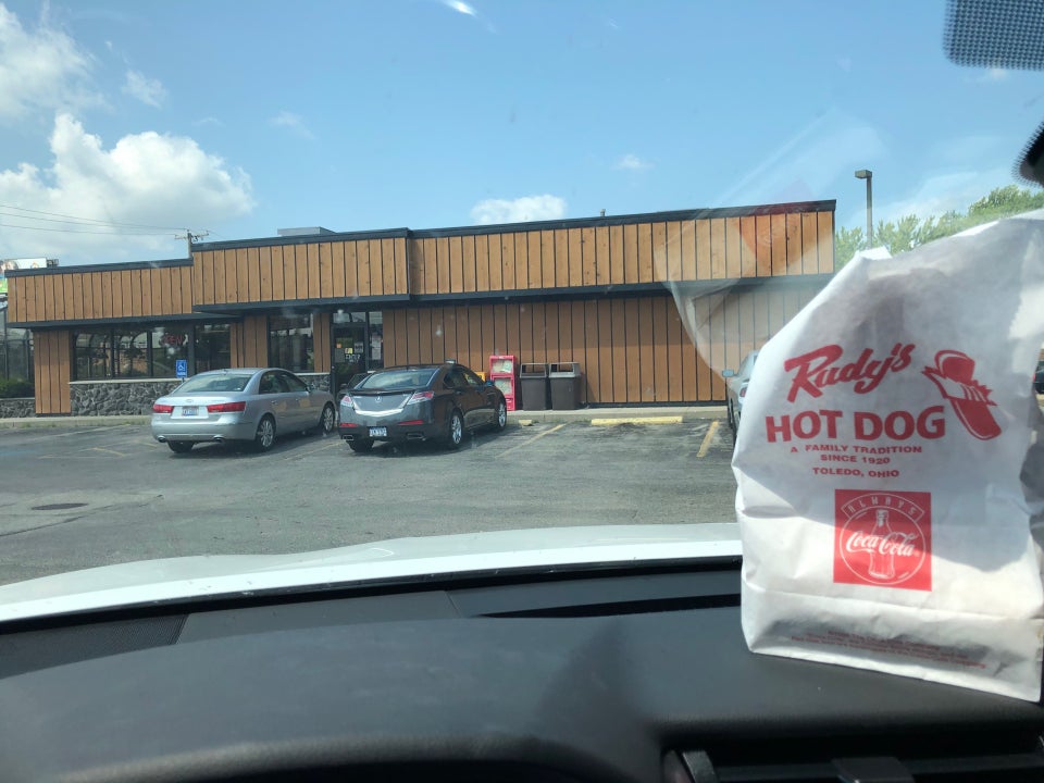 Rudy's Hot Dog 4748 Monroe St, Toledo