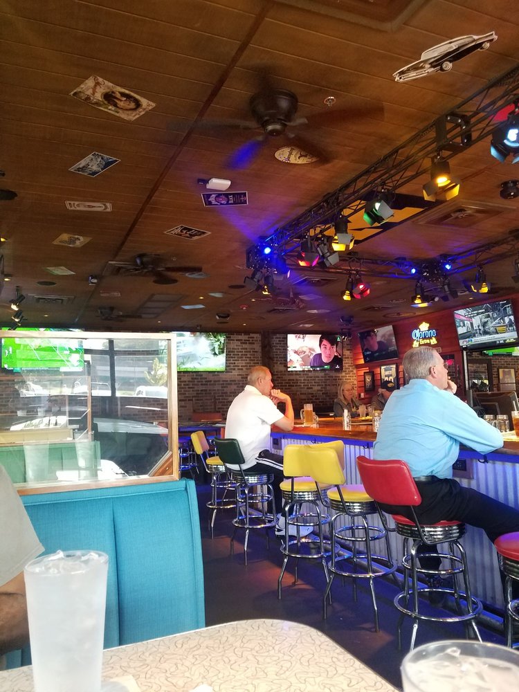 Bubba's 33 3534 Secor Rd, Toledo