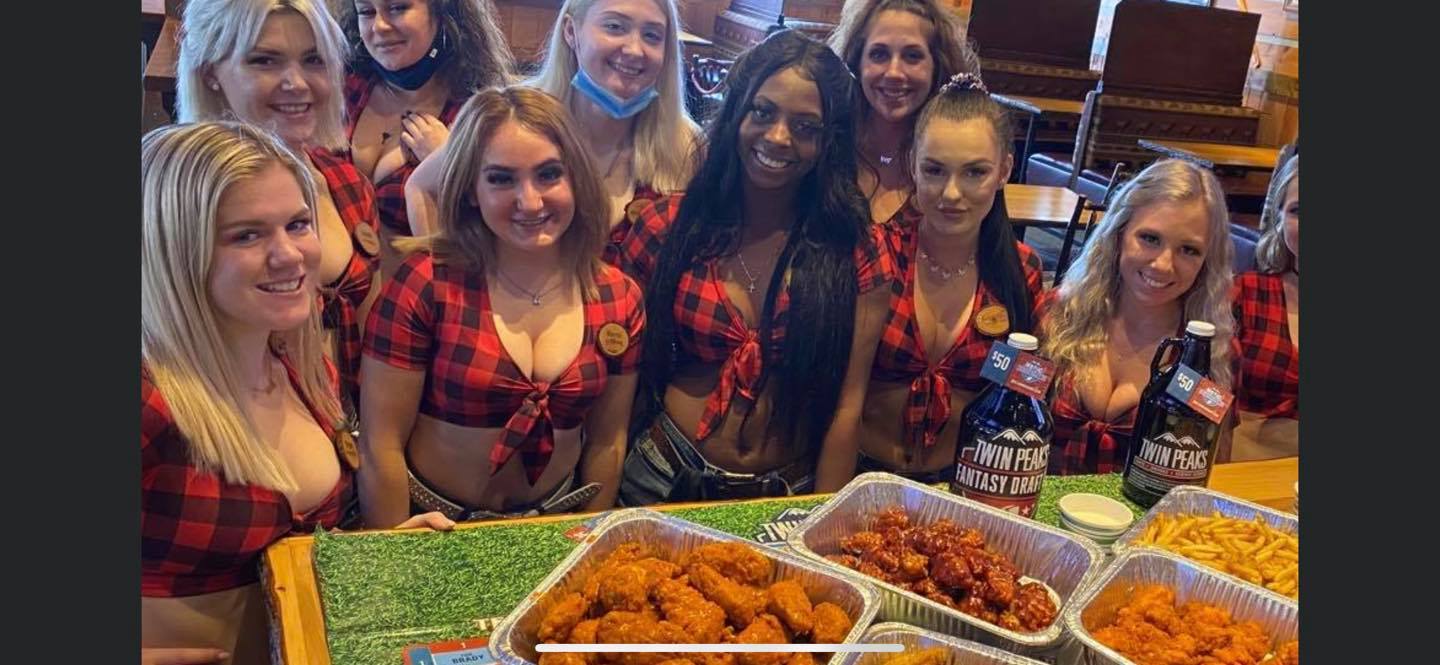 Twin Peaks Restaurant 5060 Monroe St, Toledo