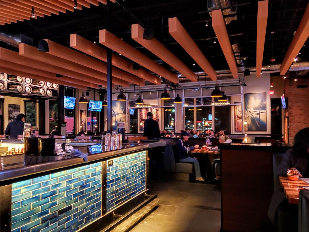 BJ's Restaurant & Brewhouse 4905 Monroe St, Toledo