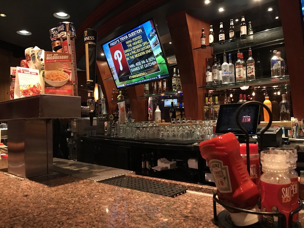 Red Robin Gourmet Burgers and Brews 9434 Civic Centre Blvd, West Chester