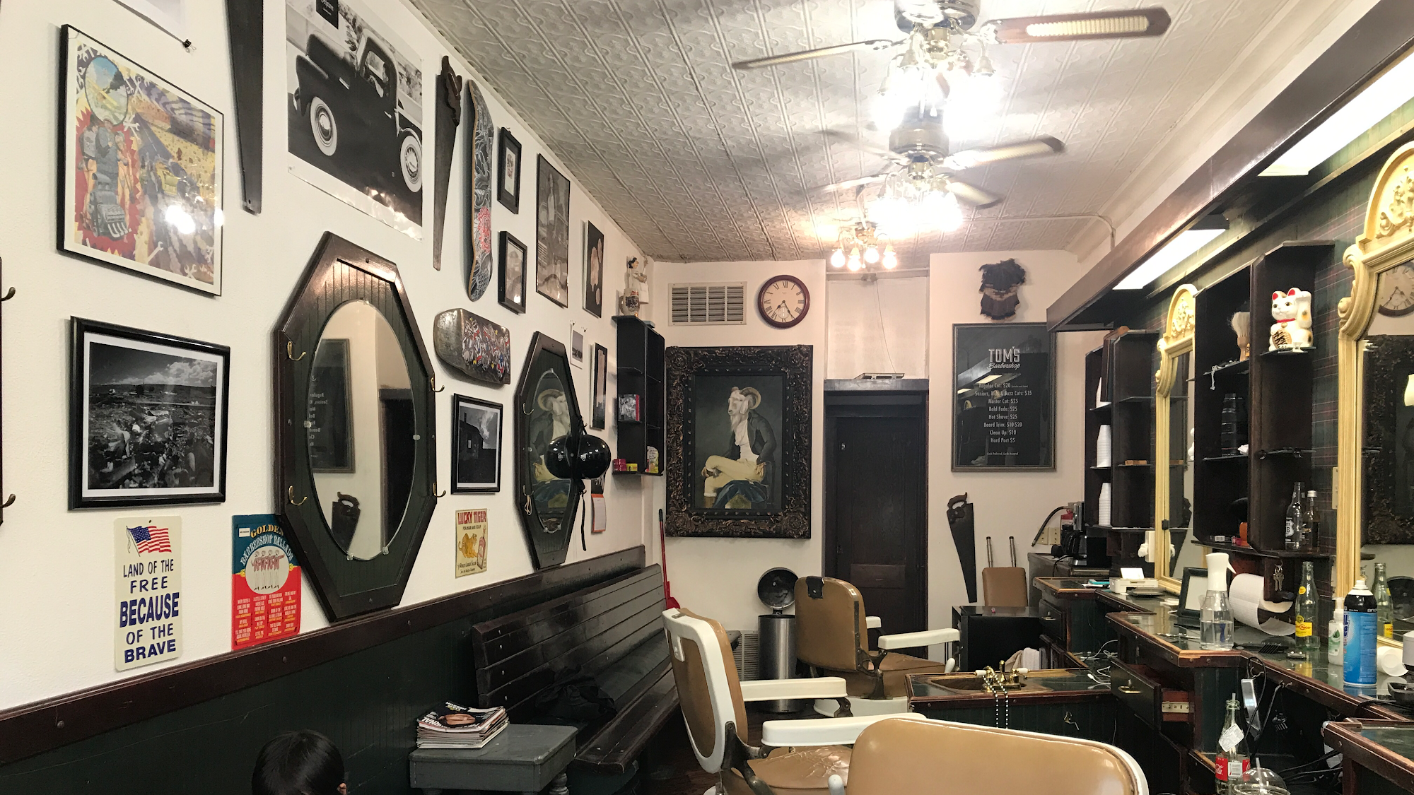 Tom's Barbershop 66
