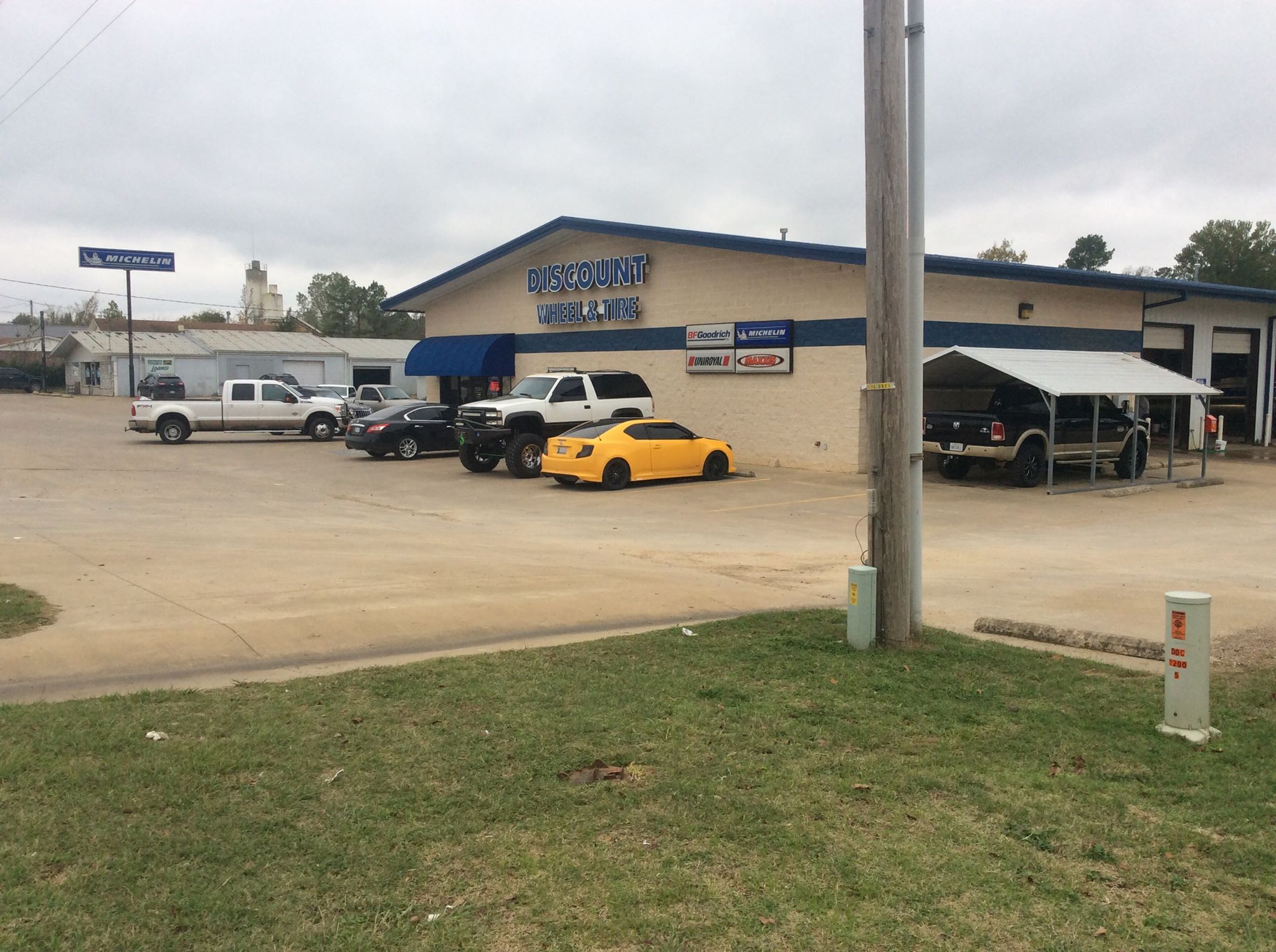 U-Haul Neighborhood Dealer 1202 S Park Dr, Broken Bow