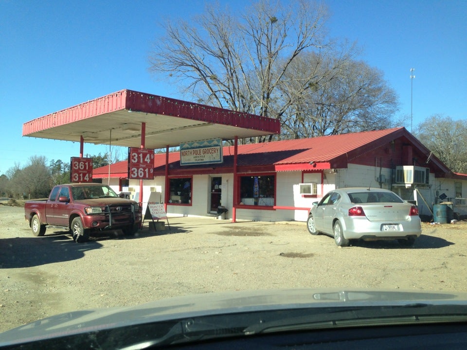 North Pole Store 9121 W, OK-3, Broken Bow