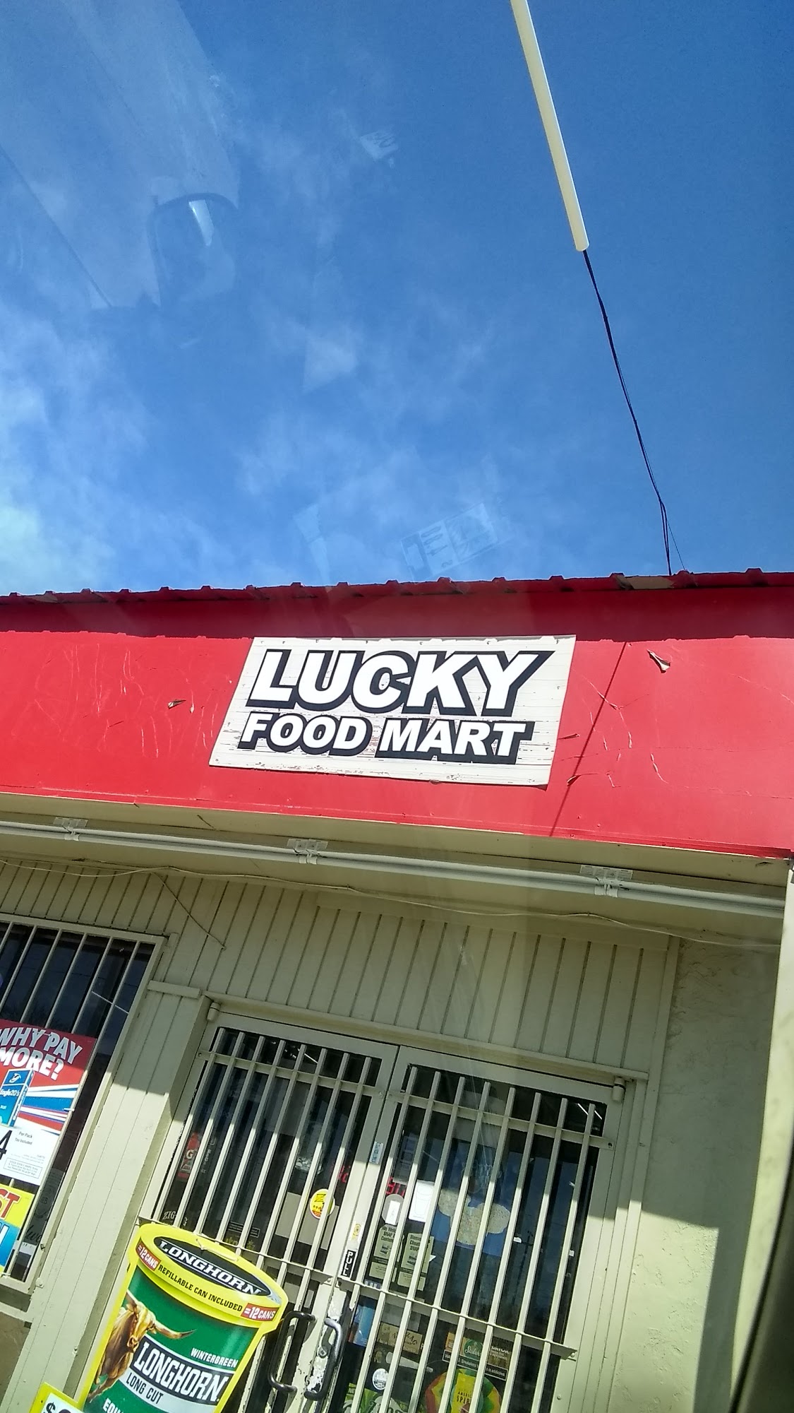 Luckys Food Mart