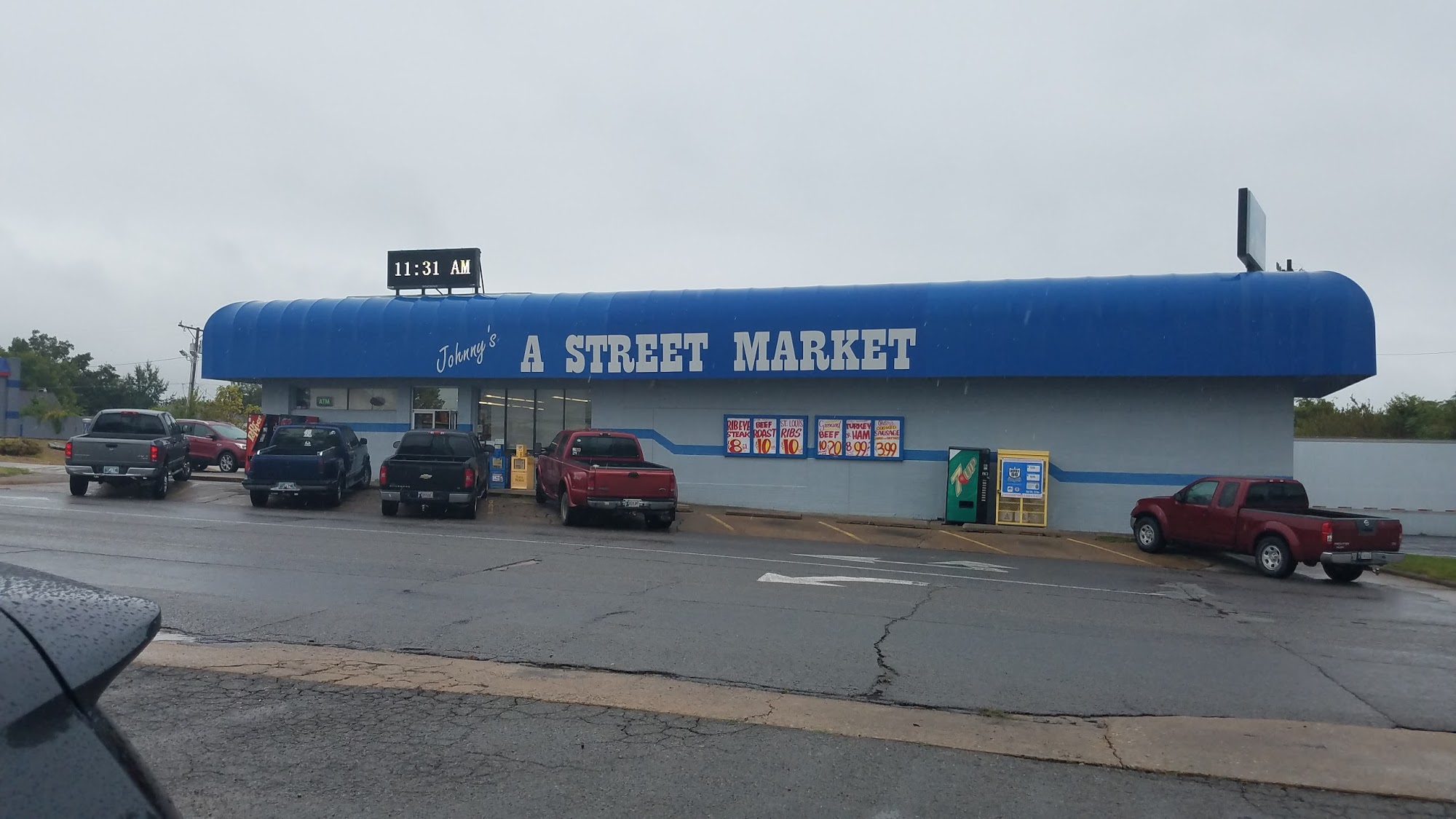 Johnny's A Street Market
