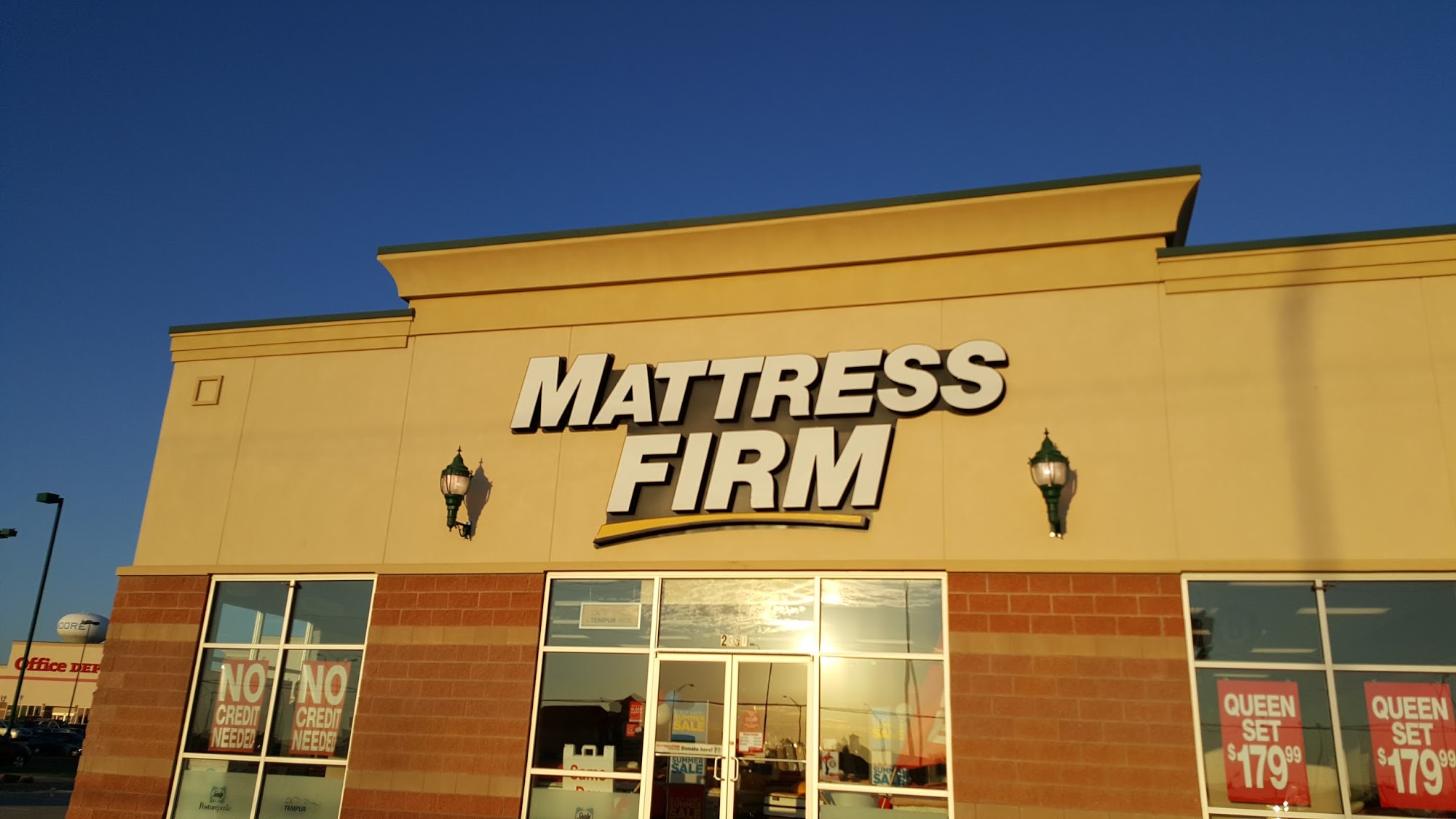 Mattress Firm Shops at Moore