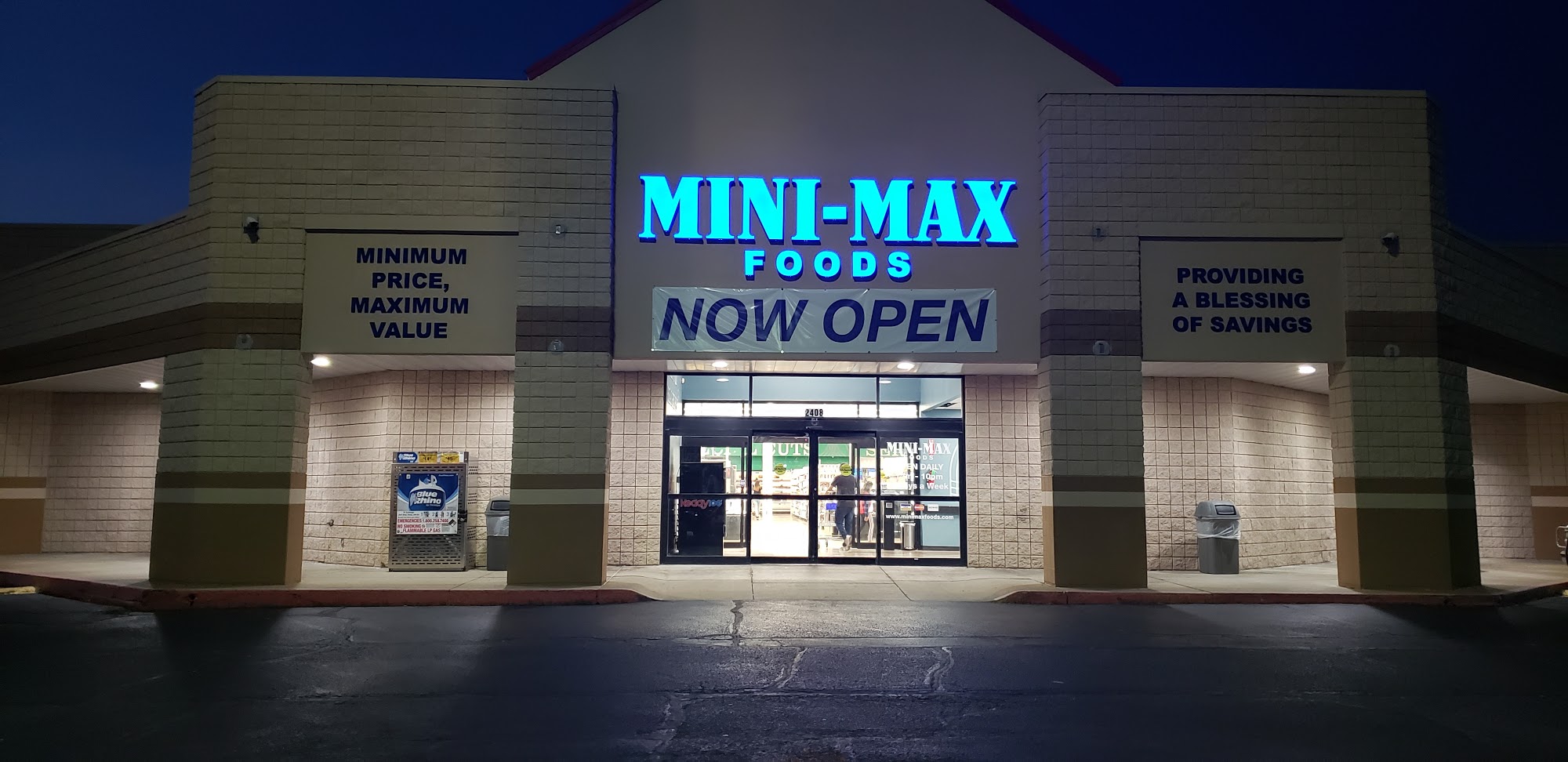 Mini-Max Food Store