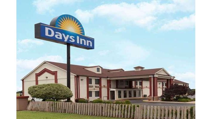 Days Inn by Wyndham Shawnee