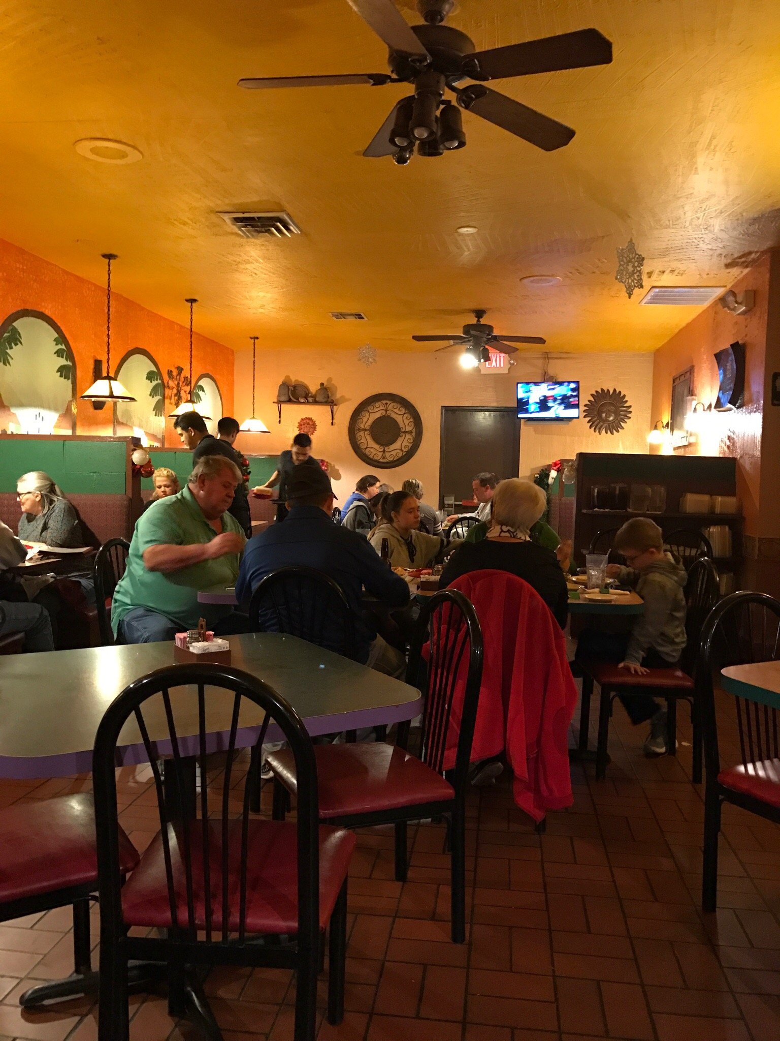 Interurban Restaurant Yukon - yixm22l