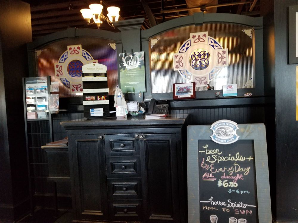 Fionn MacCool's 825 Britannia Rd W, Mississauga