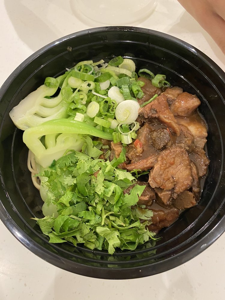Gol's Lanzhou Noodle Mississauga 100 City Centre Dr Square One Shopping Centre Food Court CRU1-130, Mississauga