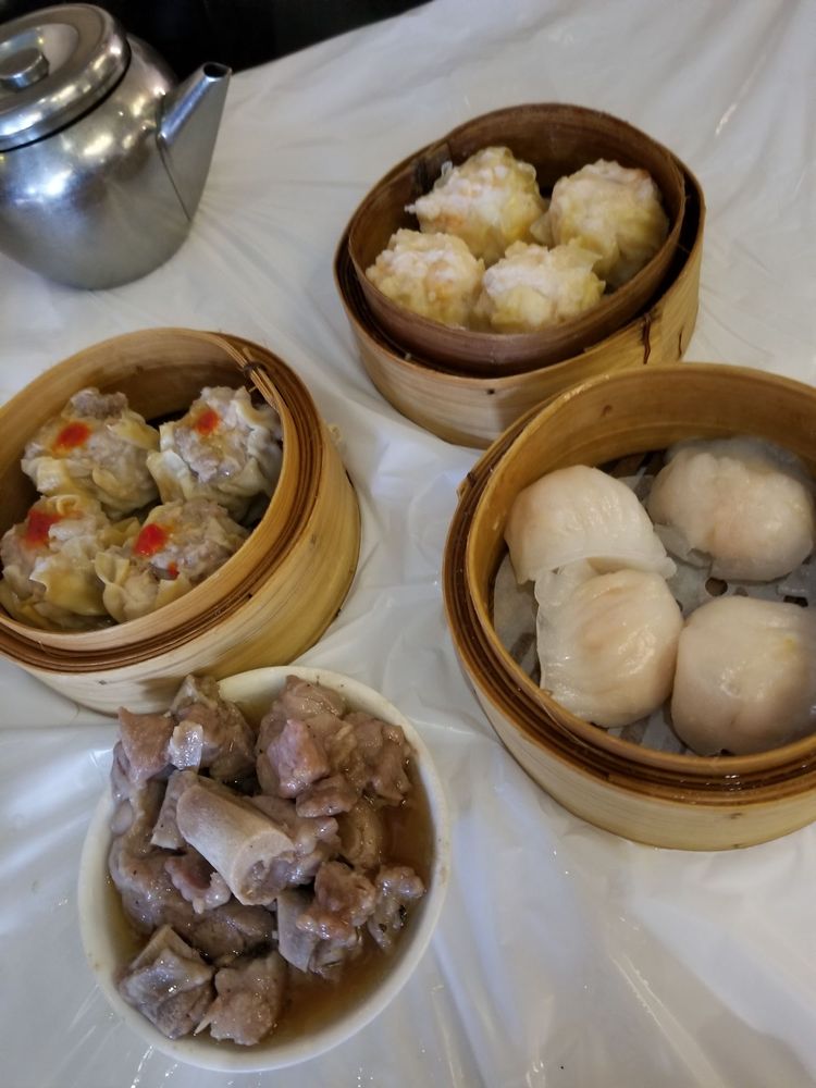 Yangtze Restaurant 700 Somerset St W, Ottawa