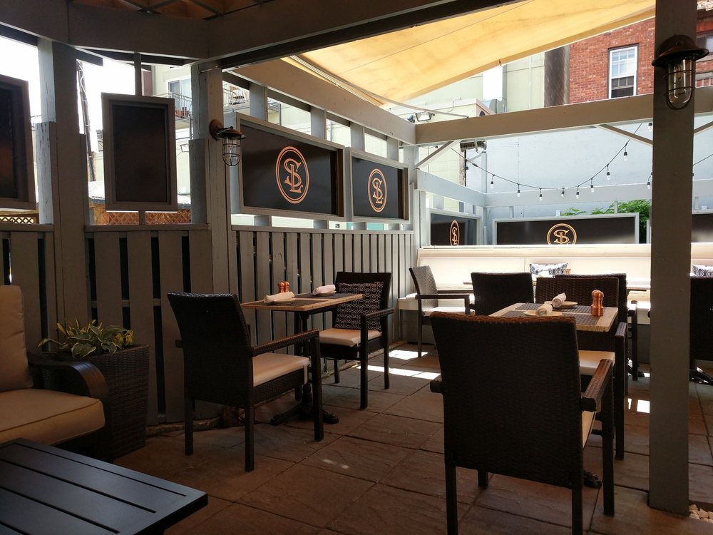 s o m e w h e r e dine bar 110 Murray St, Ottawa