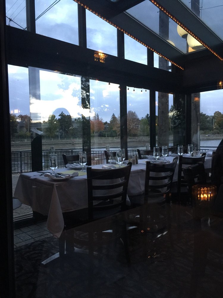 Canal Ritz 375 Queen Elizabeth Driveway, Ottawa
