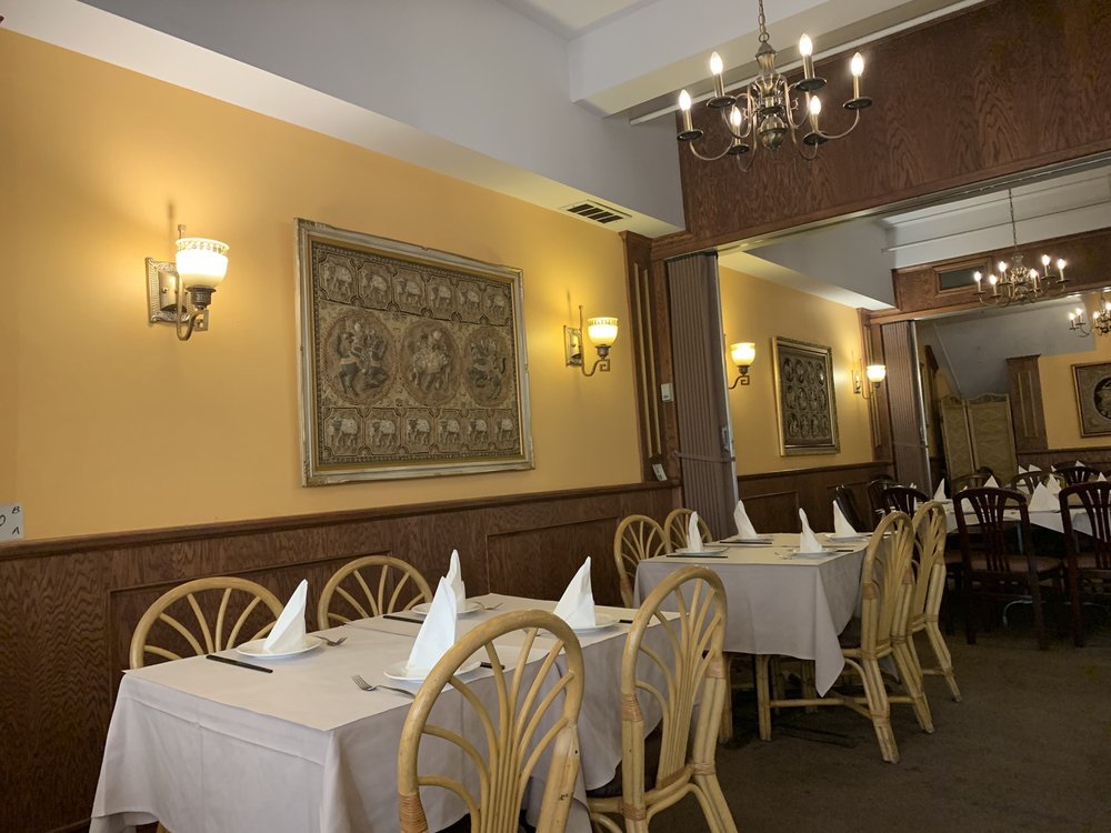 Royal Thai & Palais Imperial Restaurant 313 Dalhousie St, Ottawa