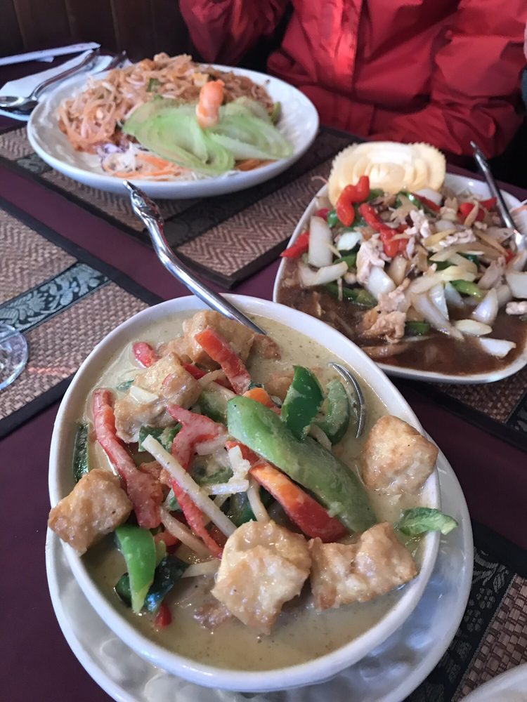 Aiyara Thai Cuisine 1590 Walkley Rd, Ottawa