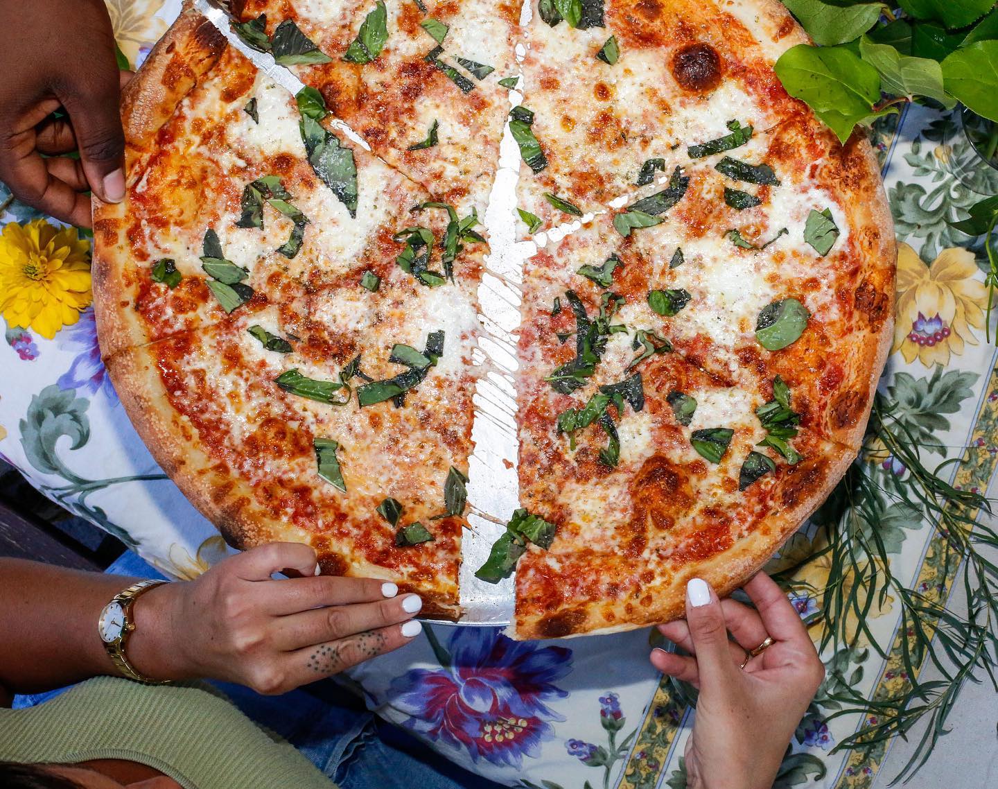 Heartbreakers Pizza 465 Parkdale Ave, Ottawa