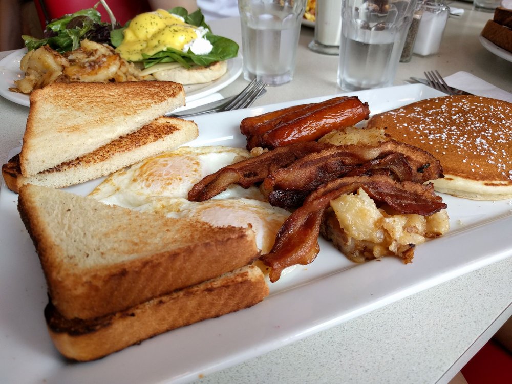 Mars Diner 2363 Yonge St, Toronto