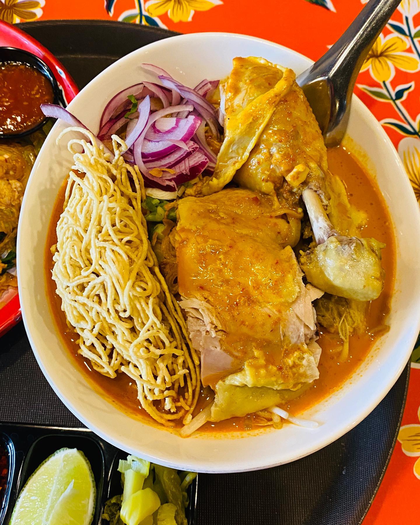 Si Lom Thai Bistro 534 Church St, Toronto