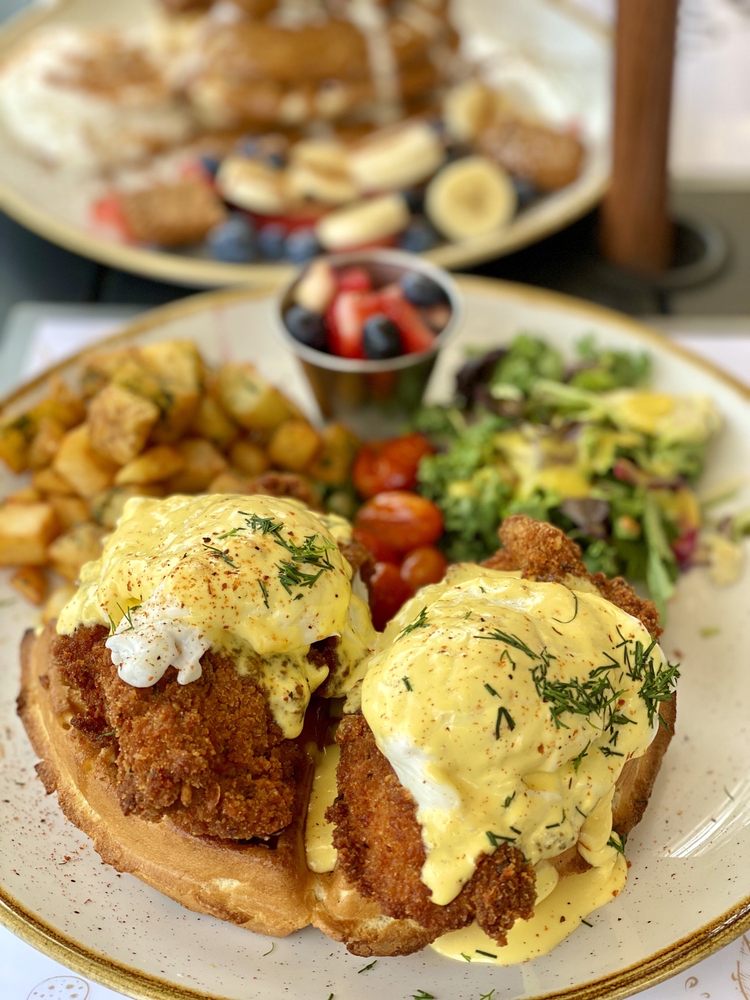 EGGSTATIC artisan breakfast and brunch 1568 Bayview Ave, Toronto