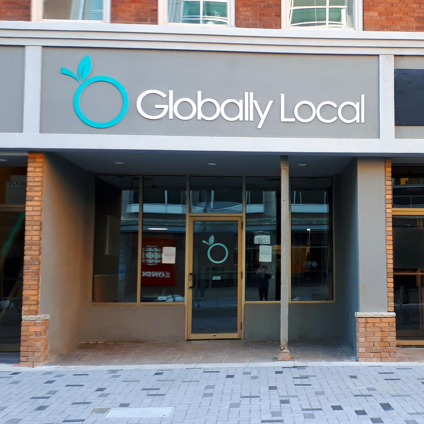 Globally Local 492 College St, Toronto
