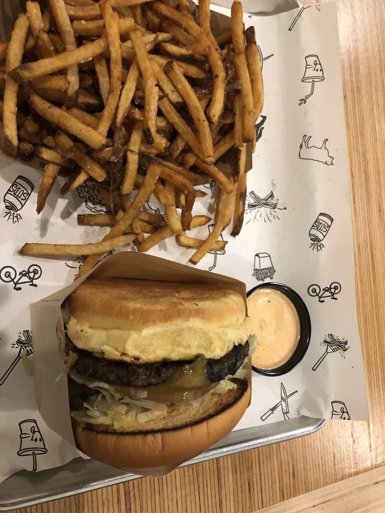 Left Coast Burger Company 63455 N Hwy 97 Bld 4 #50, Bend