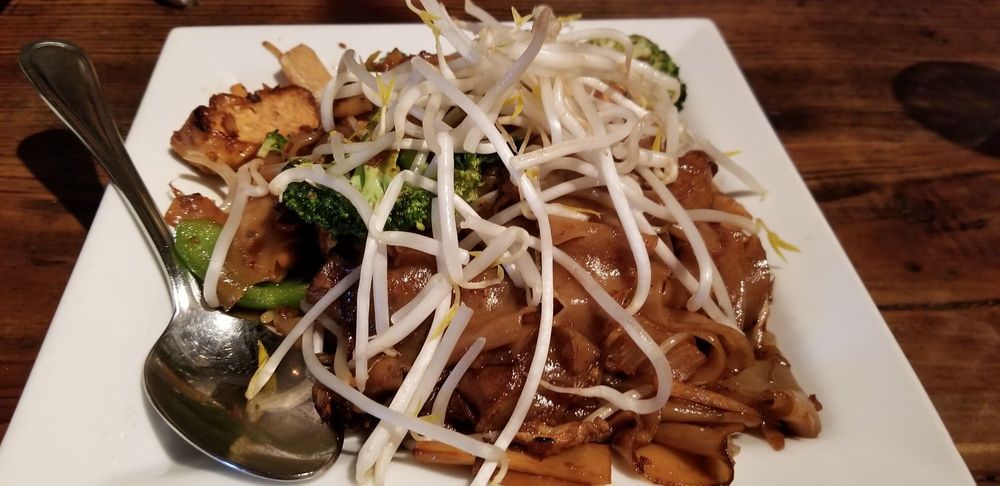 Sabai Cafe & Bar 27 Oakway Center, Eugene
