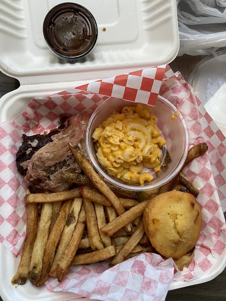 Hole in the Wall BBQ 3200 W 11th Ave, Eugene
