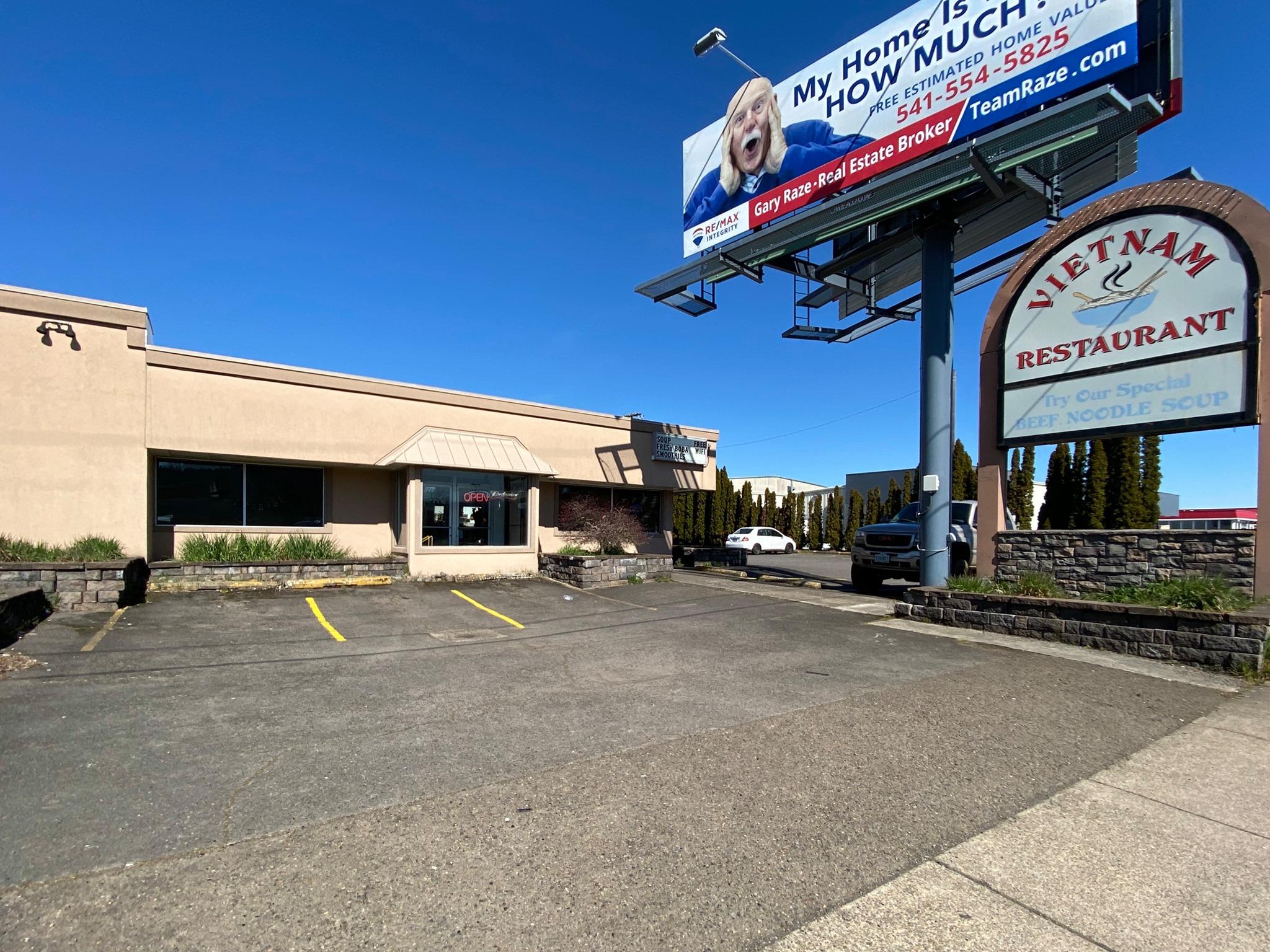 Vietnam Restaurant 2355 W 11th Ave, Eugene