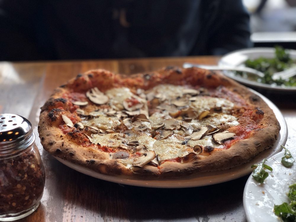 Life of Pie Pizza 3632 N Williams Ave, Portland