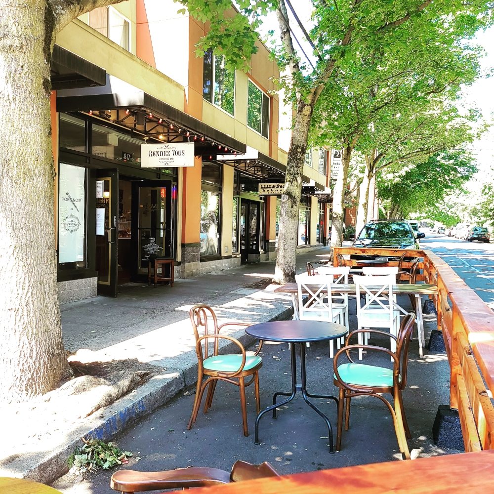 Rendez Vous Off Belmont 817 SE 34th Ave, Portland