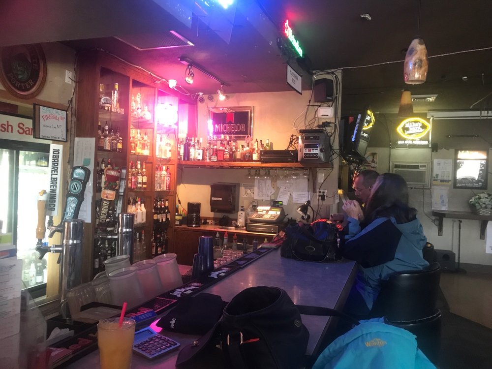 Holland's Bar & Grill 2155 Silverton Rd NE, Salem