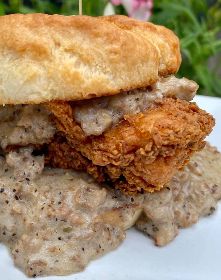 Whiskey Brown's Farmhouse Kitchen 2025 Golf Course Rd S, Salem