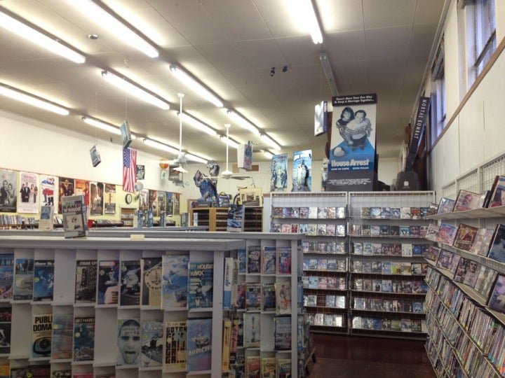 Universal Video 47 N Holladay Dr, Seaside