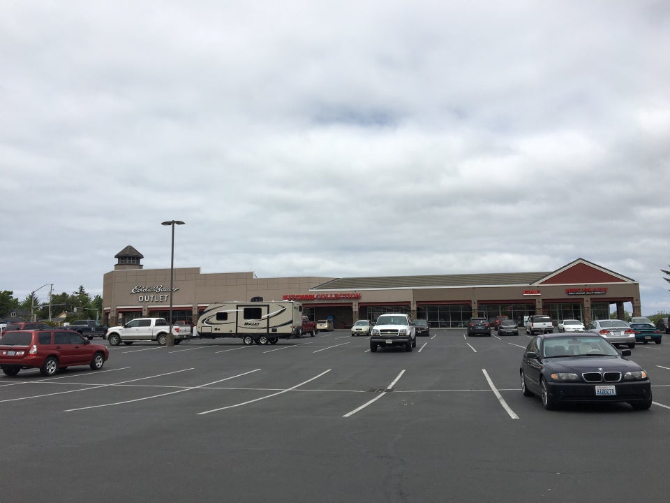 Seaside Outlet Mall 1111 N Roosevelt Dr #202, Seaside