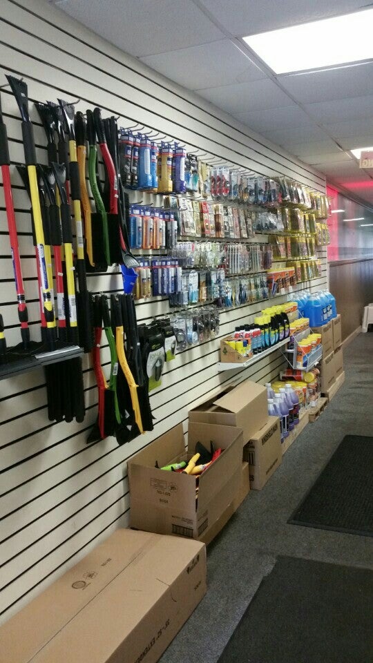 611 FULL SERVICE Car Wash 1515 Old York Rd, Abington