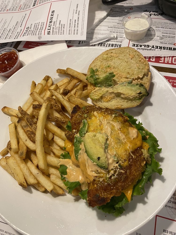 TGI Fridays 395 S Cedar Crest Blvd, Allentown