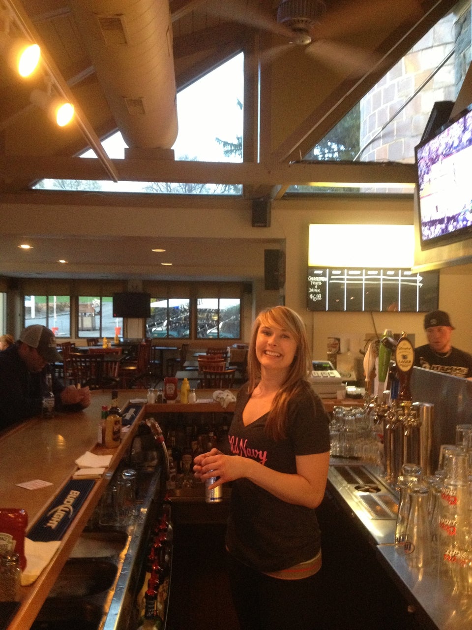 Noti's Clubhouse Tavern 3400 Tilghman St, Allentown