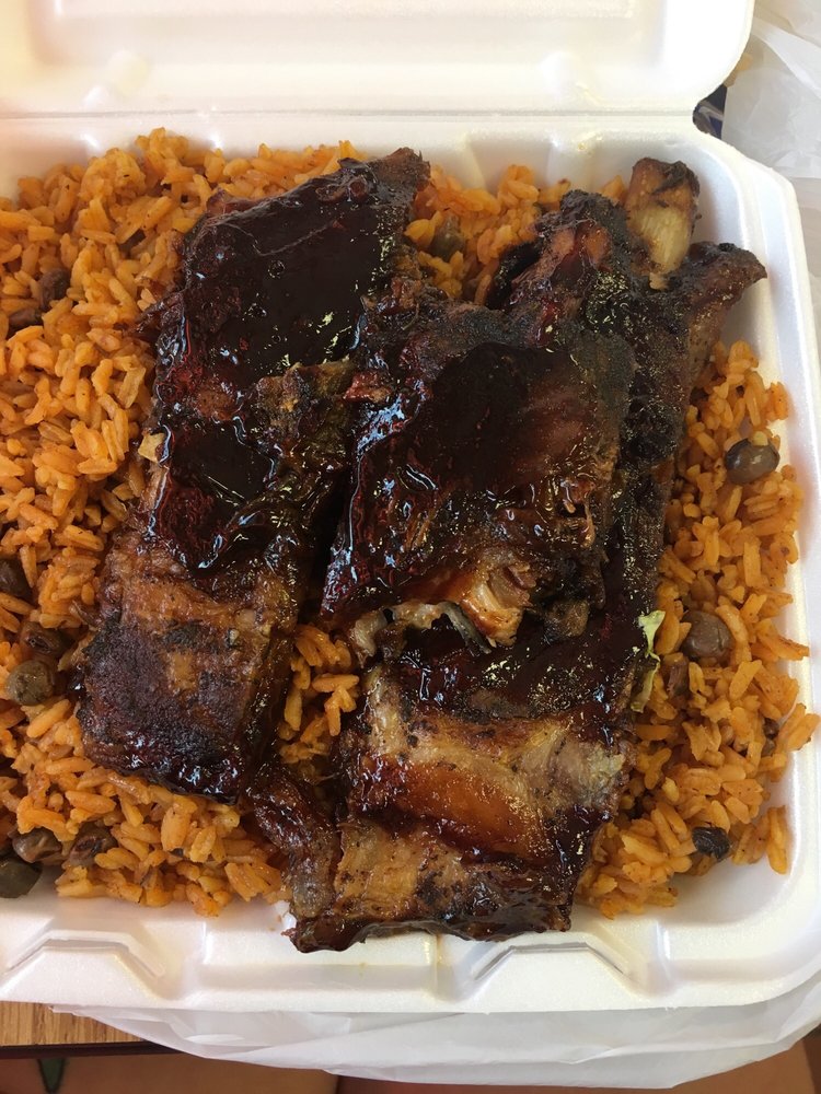 Collado Family Restaurant 624 N Maxwell St, Allentown
